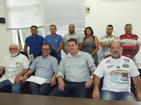 QUEM VAI TRAIR? Mesa Diretora da Câmara de Divinópolis é composta com apoio inicial de 10 vereadores, ao nome de Eduardo Print Junior como Presidente